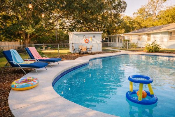 Na fotografii je vidět objekt Spring Deal! Heated Pool and Beach Home for Family Fun nacházející se ve městě St. Augustine.