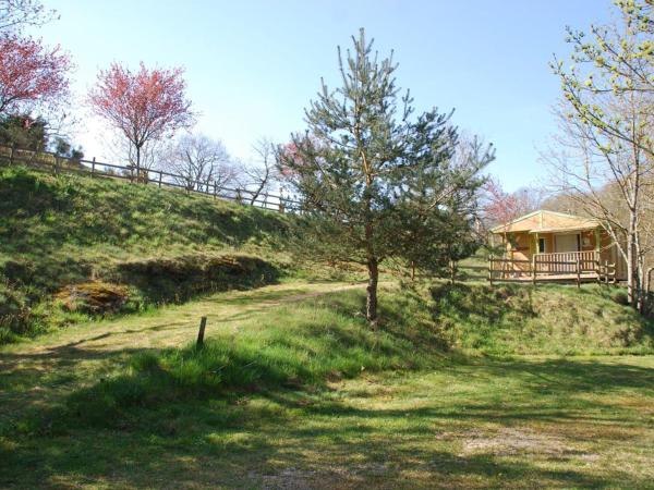 Chalet, Animaux Admis - 5 Pers. - Api-1-52-2604 - Ardèche