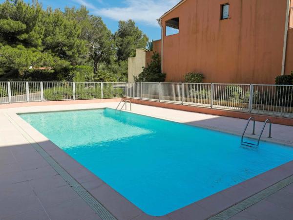 Apartment Résidence Les Sangliers-2 By Interhome - Saint-Raphaël