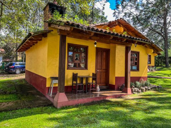 A la foto es mostra l'objecte Cabañas Rosy situat a la ciutat de Mazamitla.
