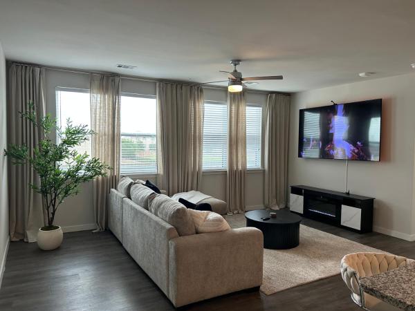Houston Luxury Apartment - Texas