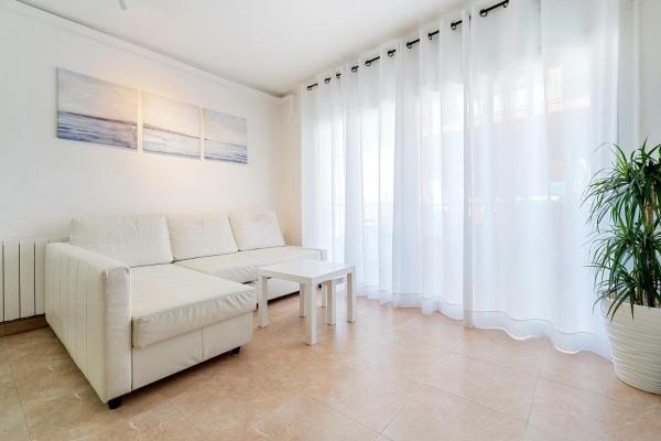 A la foto es mostra l'objecte Center Beach Calafell situat a la ciutat de Calafell.