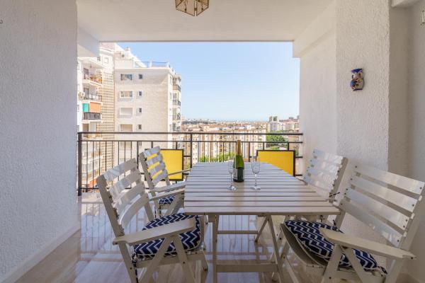 På billedet ses objektet Apartment Acapulco 6 beliggende i byen Fuengirola.