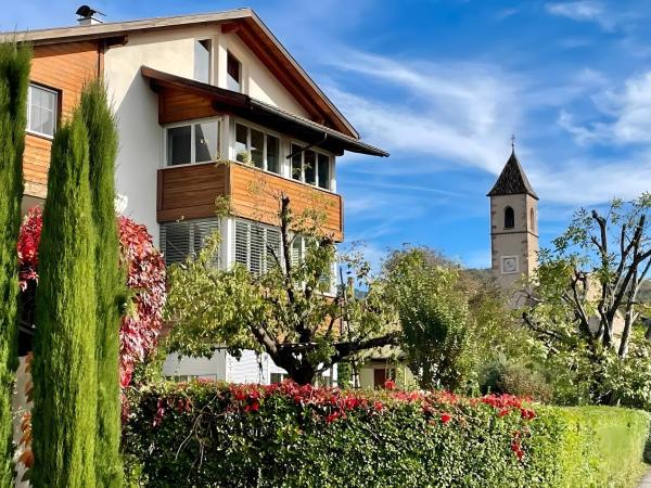 Auf dem Foto ist das Objekt Waldthalerhof in der Stadt Bronzolo zu sehen.