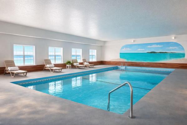 Iron Mountain Inn & Suites Mi Us 2 - Iron Mountain, MI