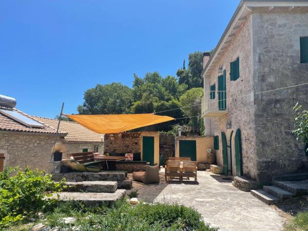 Traditional Stone House - Leucade