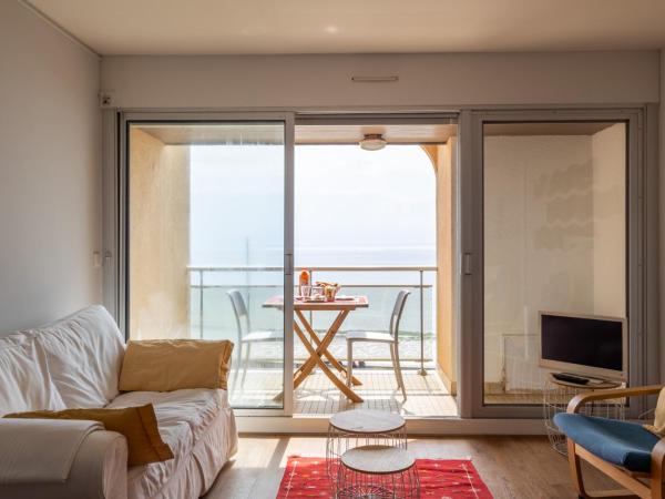 На фото показан объект Duplex Vue Mer by Madame est Servie, расположенный в городе Требёрдан.