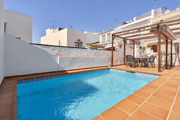 A la foto es mostra l'objecte Vivienda con piscina situat a la ciutat de Nerja.