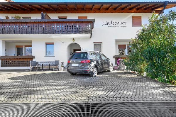 Ferienwohnungen Lindebauer - Dorf Tirol