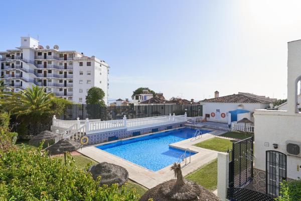 A la foto es mostra l'objecte Verano Azul situat a la ciutat de Nerja.
