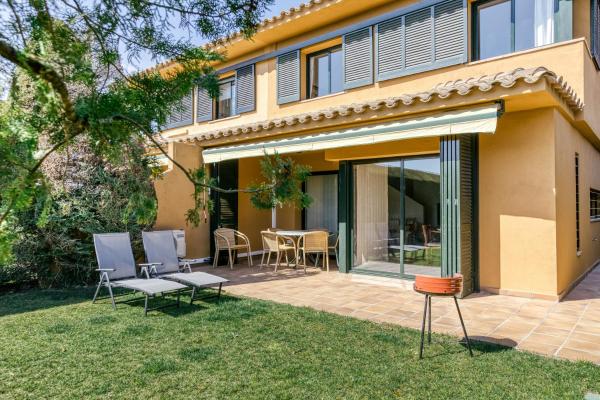 Family Villa In Torremirona Resort - Navata