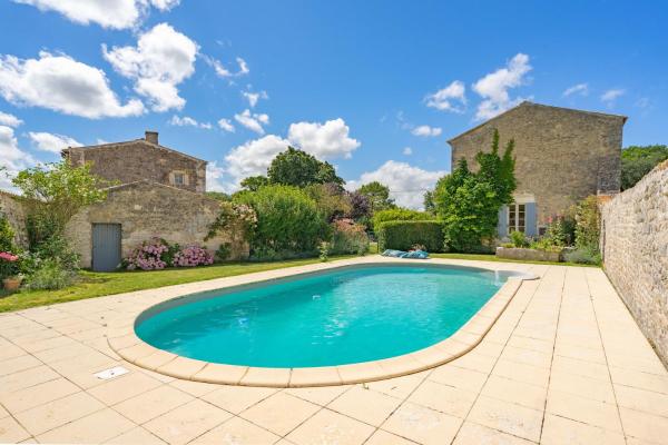 Maison De Vacances Avec Piscine - Charente-Maritime