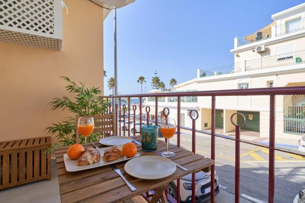 Na fotografii je vidět objekt apartment with seaview in Burriana nacházející se ve městě Nerja.