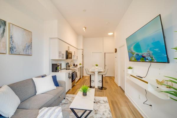 Modern And Cozy In Central Kw With Gym - Kitchener