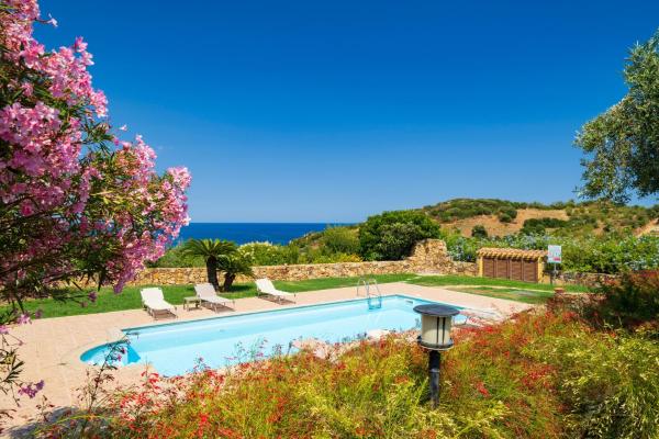 Villa Azzurra Con Piscina - Sardinien
