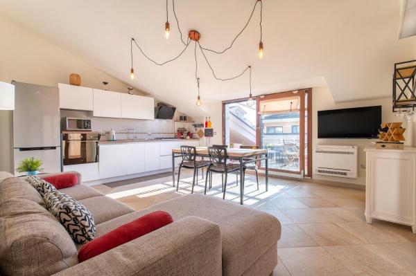 A la foto es mostra l'objecte Non dire Gatto - Elegant Rooftop situat a la ciutat de L'Alguer.