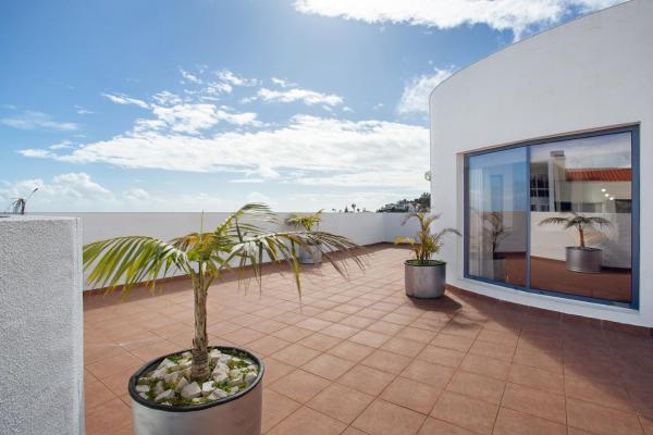 Apartamento Lolita Com Terraço - Caniço