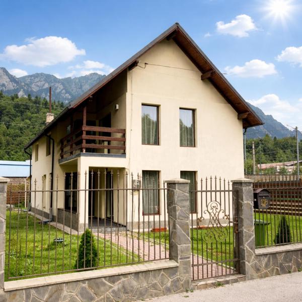 Na zdjęciu widoczny jest obiekt Casa Aly Bușteni- Casa la cheie położony w mieście Buşteni.