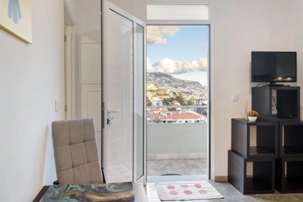 En la foto se muestra el objeto Funchal House ubicado en la ciudad de Funchal.