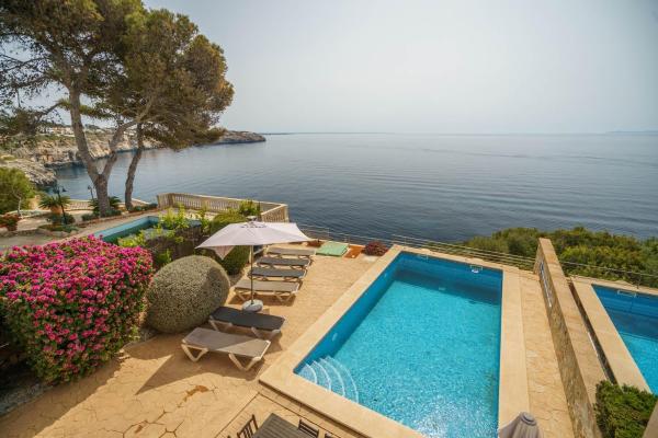 Mediterranean Vacation In Mallorca - Cala Pi