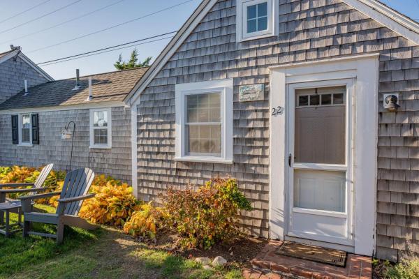 Summer Wind - Your Serene Cape Cod Getaway - Seagull Beach, MA