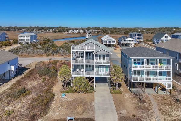 Angels Rest By Oak Island Accommodations - Oak Island, NC