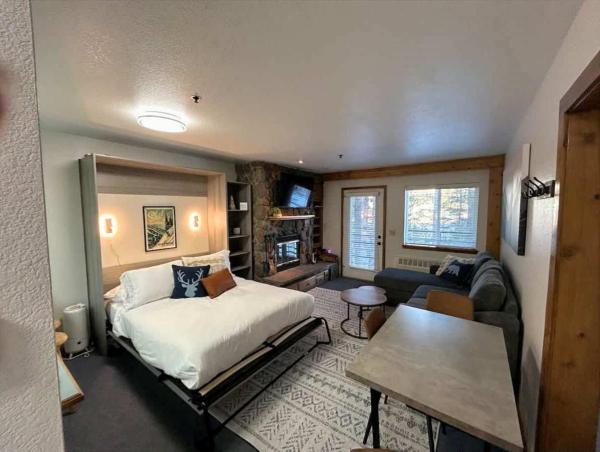 The Meadows- Charmed Ski & Relax Studio - Hope Valley, CA