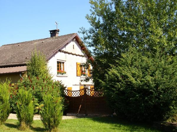 Holiday Home In La Chapelle With Garden - Vosges