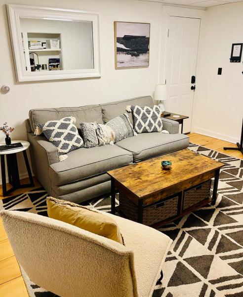Cozy Two Bedroom On Munjoy Hill - Portland, ME