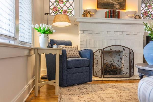 Walkable Designer Cottage In Gv - Columbus