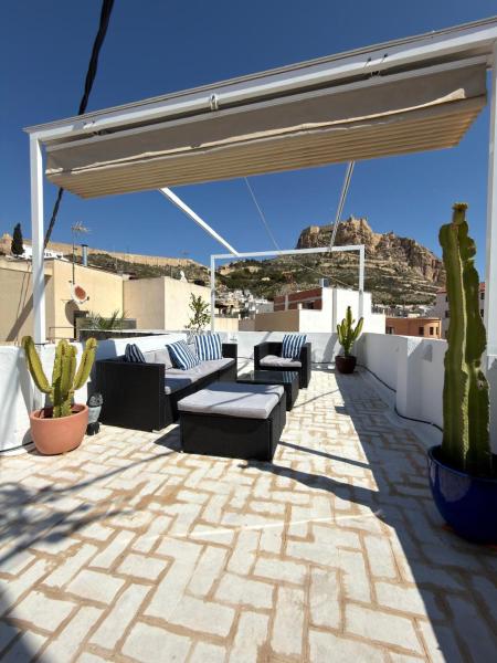 Rooftop Terrace Apartment In Alicante Old Town - 亞利坎提
