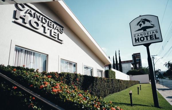 A la foto es mostra l'objecte Candeias Hotel situat a la ciutat de Brodósqui.