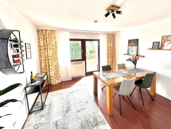 Apartment Kneer - Panoramic View & Private Garden Near Black Forest & Lake Constance - Donaueschingen