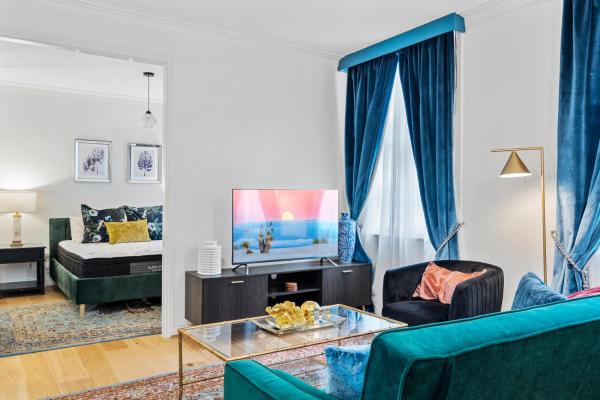 The Gatsby Suite Rothbury Hotel - Spring Hill