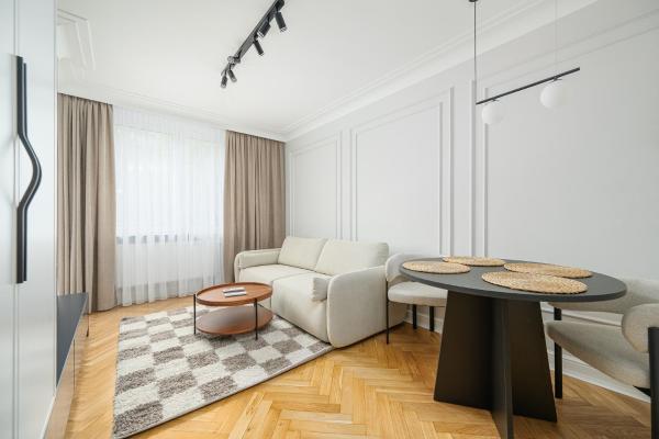 Rentplanet - Apartament Wałowa - Varsovie