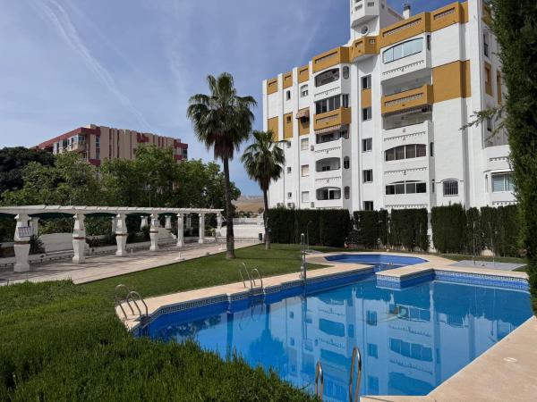 Spacious Apartment With 3 Pools Very Central - Torremolinos