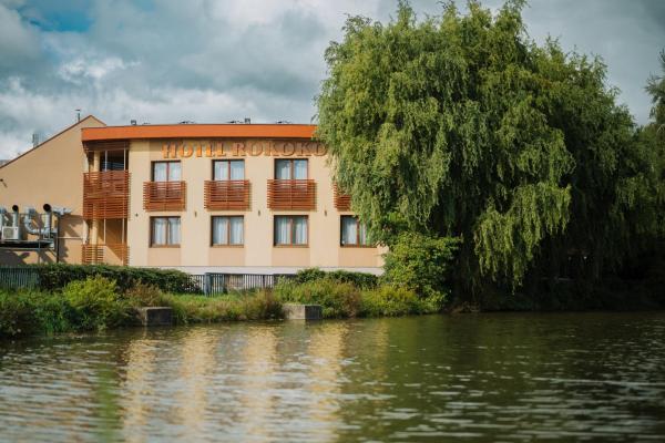 Na zdjęciu widoczny jest obiekt Hotel Rokoko Košice - free parking położony w mieście Koszyce.