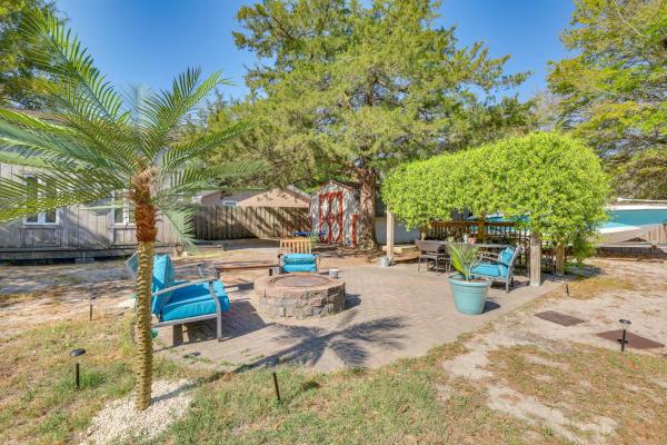 Fenced Yard! Family Getaway 6 Mi To Carolina Beach - Wilmington, NC