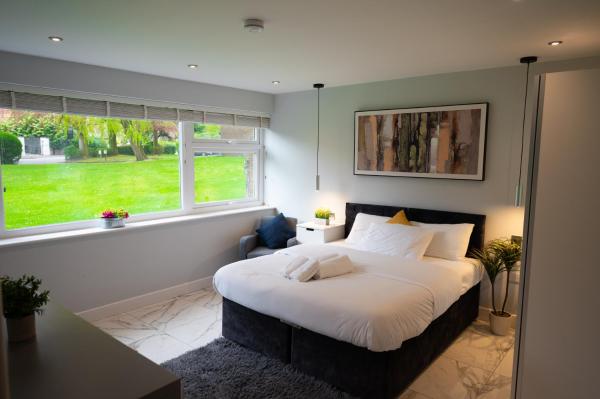 Westfield Luxurious Apartment - Worcestershire