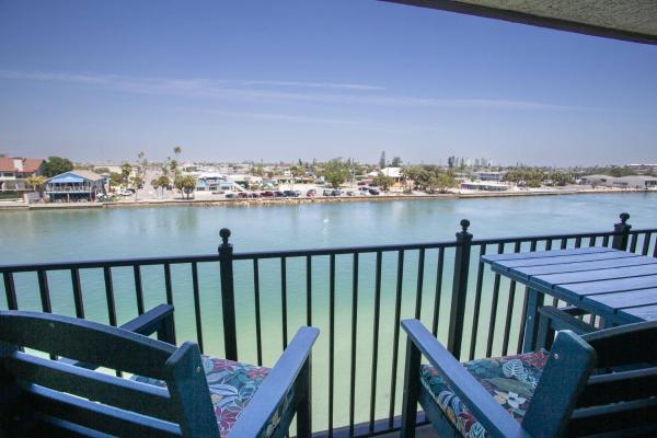 4-402 - Lands End - Treasure Island, FL