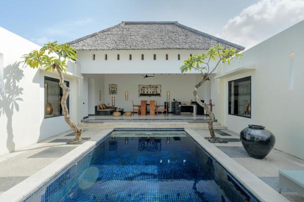 The Seminyak Suites Private Villas - Bali