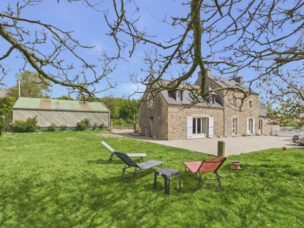 Maison Familiale Avec Grand Jardin Au Calme - Kerlouan