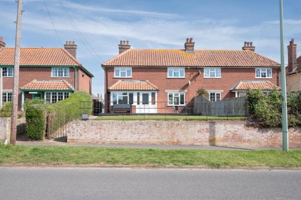 105 Saxmundham Road, Aldeburgh - Aldeburgh