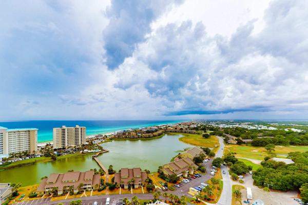 Stylish Condo With Gulf Views Pool And Gym - Santa Rosa Beach, FL