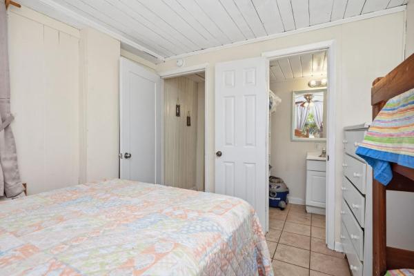 Rhoney R&r By Oak Island Accommodations - Oak Island, NC