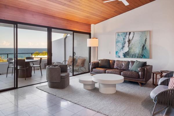 Charming Mediterranean Villa Ocean Views & Pool - Peregian Beach