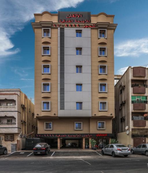 Στη φωτογραφία φαίνεται το αντικείμενο Al Itqan For Serviced Apartments-الاتقان للشقق المخدومة που βρίσκεται στην πόλη Ar Riḩāb.