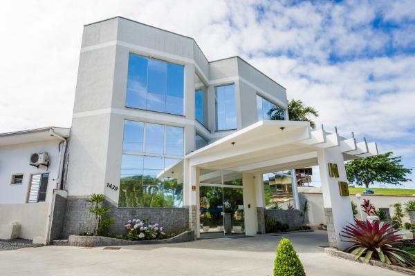 A la foto es mostra l'objecte Hotel Brasil situat a la ciutat de Penha.