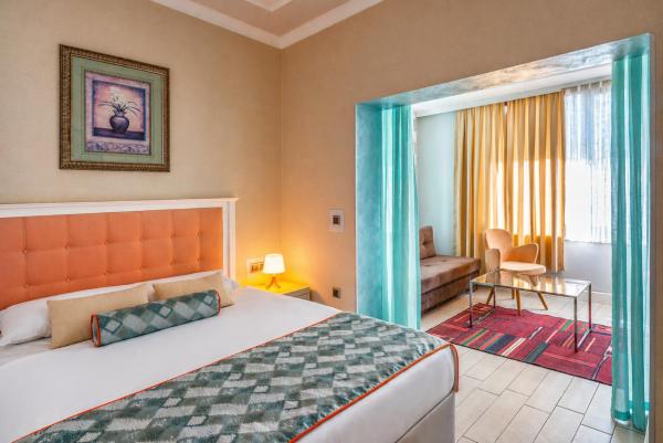 Op de foto is het object Delight Deluxe Aparts te zien, gelegen in de stad Antalya.