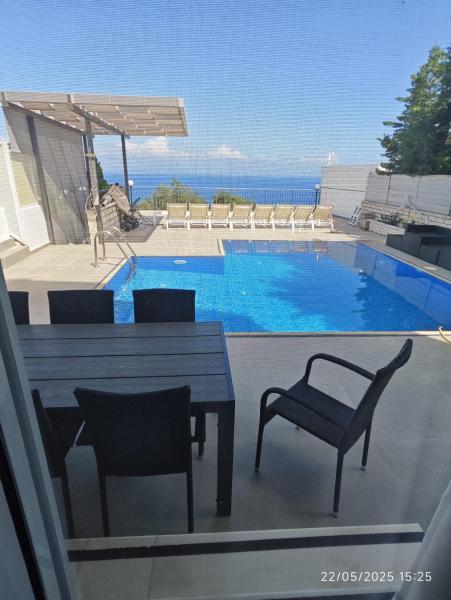 Gold Pearl Maggie Sea View Villa - Corfou